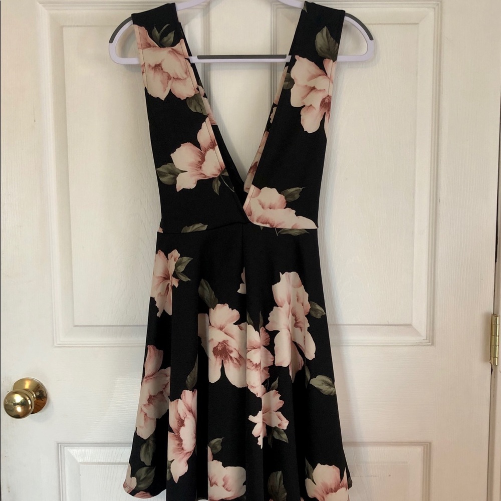 *LAST CHANCE* Windsor Flower dress